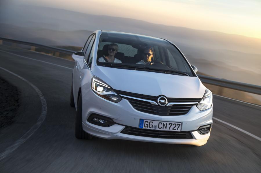 Opel Zafira 2016 года  (фото 17 из 35)